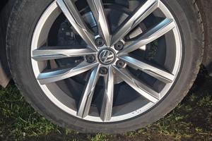 Cerchi e gomme da 18 pollici