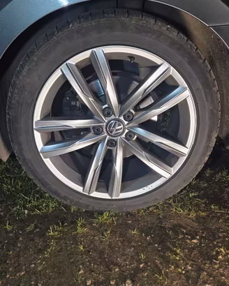 Cerchi e gomme da 18 pollici