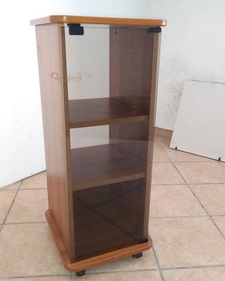 Carrello multiuso con vetri. 