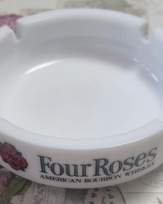 set di 3 posac. Bacardi 8 , Four Roses, XXXX