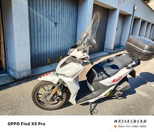 Voge SR16 125 scooter
