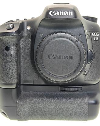 CANON 7D Scatti: 32.709 + Battery GRIP BG-E7