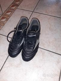 scarpe calcio Mizuno argento 6 tacchetti