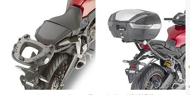 PORTA PACCHI ATTACCO POSTERIORE GIVI SR1208+ PIAST