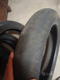 Gomme motard