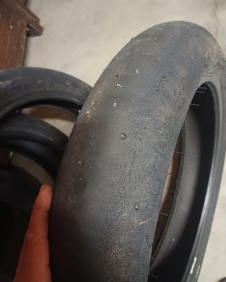 Gomme motard