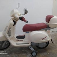 Vespa giocattolo Elettrica Peg Perego