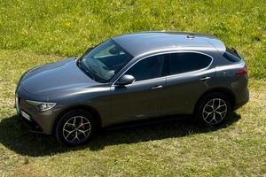 Alfa stelvio 210 kv 4x4