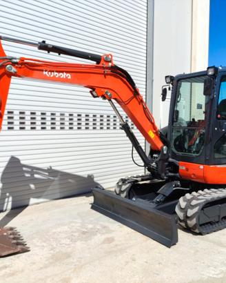 Miniescavatore cingolato usato KUBOTA U48-4
