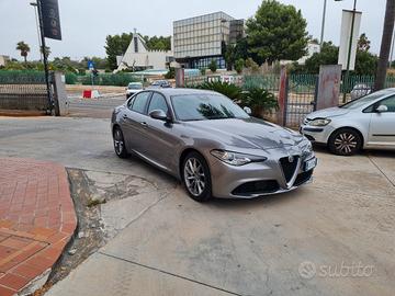 Alfa Romeo Giulia 2.2 d 160cv AT8 my19