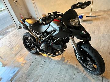 Ducati Hypermotard 796