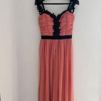 Abito lungo da donna firmato "Rinascimento".