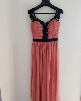 Abito lungo da donna firmato "Rinascimento".