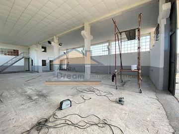 Capannone Via Carrafiello