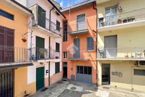 CASA SEMINDIPENDENTE A BRONI