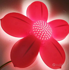 Lampada Ikea a forma di fiore