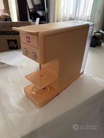 Macchinetta del caffe Illy Iperespresso y3.3