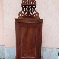 Angoliera antica in legno di noce con alzata
