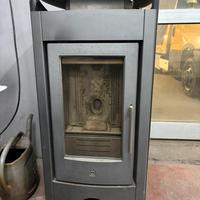 STUFA A PELLET PIAZZETTA 6 KW DA (SISTEMARE)