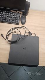 Ps4 con cuffie e joystick 