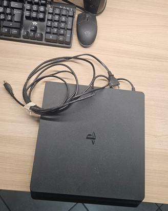 Ps4 con cuffie e joystick 