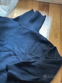 Maglione collo alto nuovo con cartellino