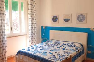 Ischia porto DAL 8 SETTEMBRE spiaggia s pietro