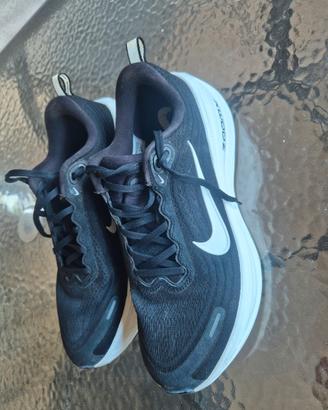 Nike Vomero Plus