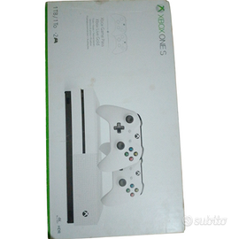 Xbox One S 1TB con gta 5