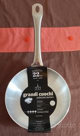 Padella in Alluminio 22 cm.