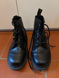 Dr Martens siz4 Eu37 - modello 6 buchi