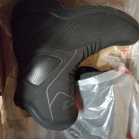 stivali moto tg 42/42.5 nuovi