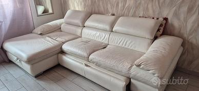 divano in pelle con letto e contenitore 