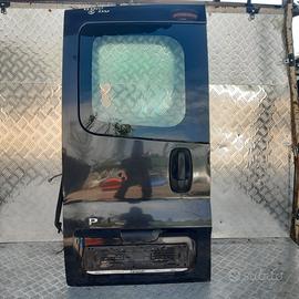 PORTA POSTERIORE SINISTRA RENAULT TRAFIC (00-13)