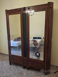Armadio stile liberty