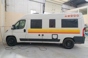 Camper Furgonato Peugeot Boxer 2.2 - Usato (2024)