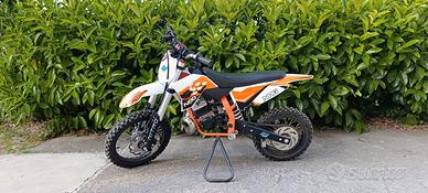 Mini cross