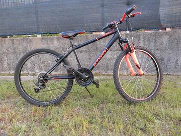 Bici BTWIN ROCKRIDER 500 24"  Nera Arancio