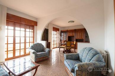 VILLA A SCHIERA A TERMOLI