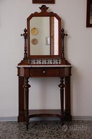 Consolle in stile liberty