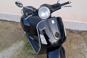 Piaggio Vespa Granturismo 200