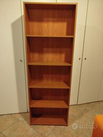 Libreria usata in legno
