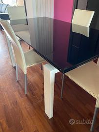 Tavolo Calligaris in vetro nero