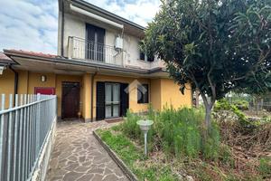 PORZIONE DI TRIFAMILIARE A POZZO D'ADDA