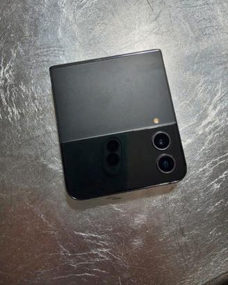 Samsung Galaxy Z Flip 4