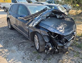 AUTO O RICAMBI  VW GOLF 2016