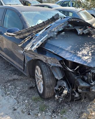 AUTO O RICAMBI  VW GOLF 2016