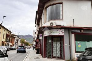NEGOZIO A QUARRATA