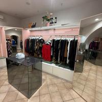 Arredamento Negozio completo