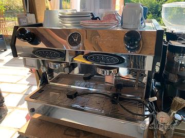 Macchina più macina caffè